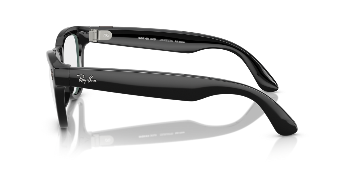 Ray-Ban Meta AI Skyler Cat Eye Smart Eyewear Shiny Black RW4010