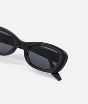 Jodykoes® Series Obsession : Retro Style Vintage-Inspired Cat Eye Sunglasses Eyewear For Women (Black)