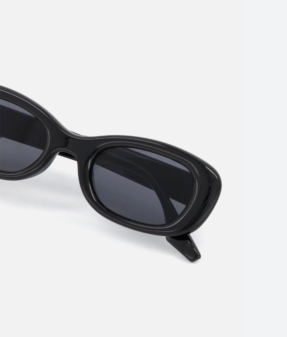 Jodykoes® Series Obsession : Retro Style Vintage-Inspired Cat Eye Sunglasses Eyewear For Women (Black)